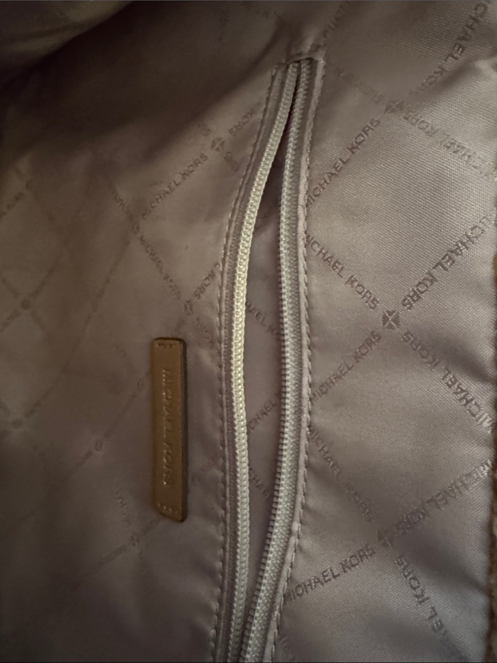 MICHAEL KORS Tan Shearling Tote with Logo Strap - Picture 7 of 8
